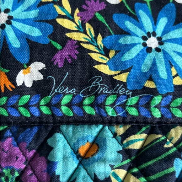 Vera Bradley large Tote. Midnight Blues Floral. - Picture 4 of 5